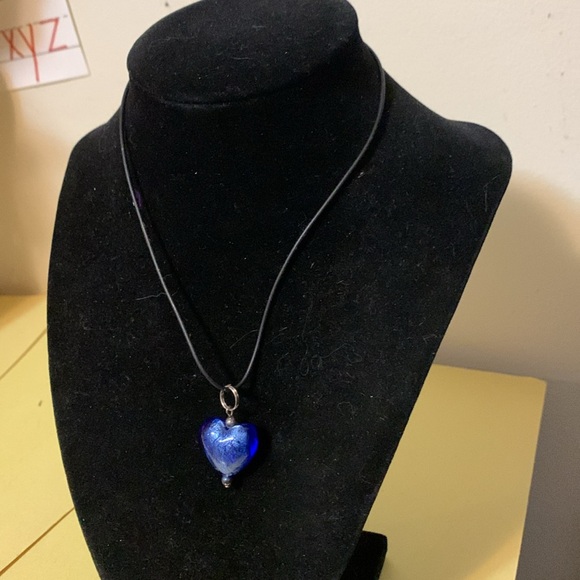 Pretty necklace, only 14” long - Picture 2 of 6